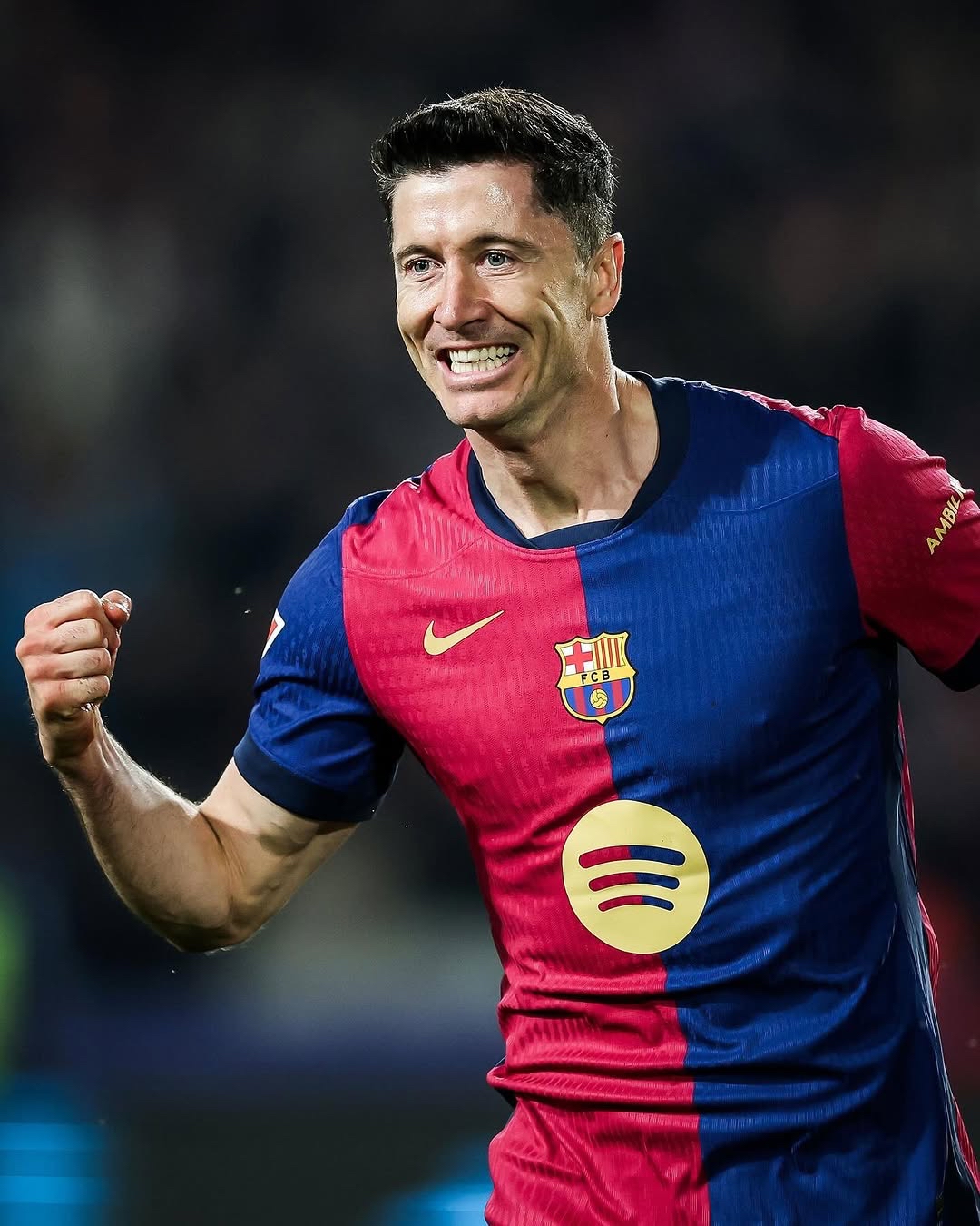 关于罗马轻取秘鲁,莱万惊艳世界的信息 关于罗马轻取秘鲁,莱万惊艳世界的信息