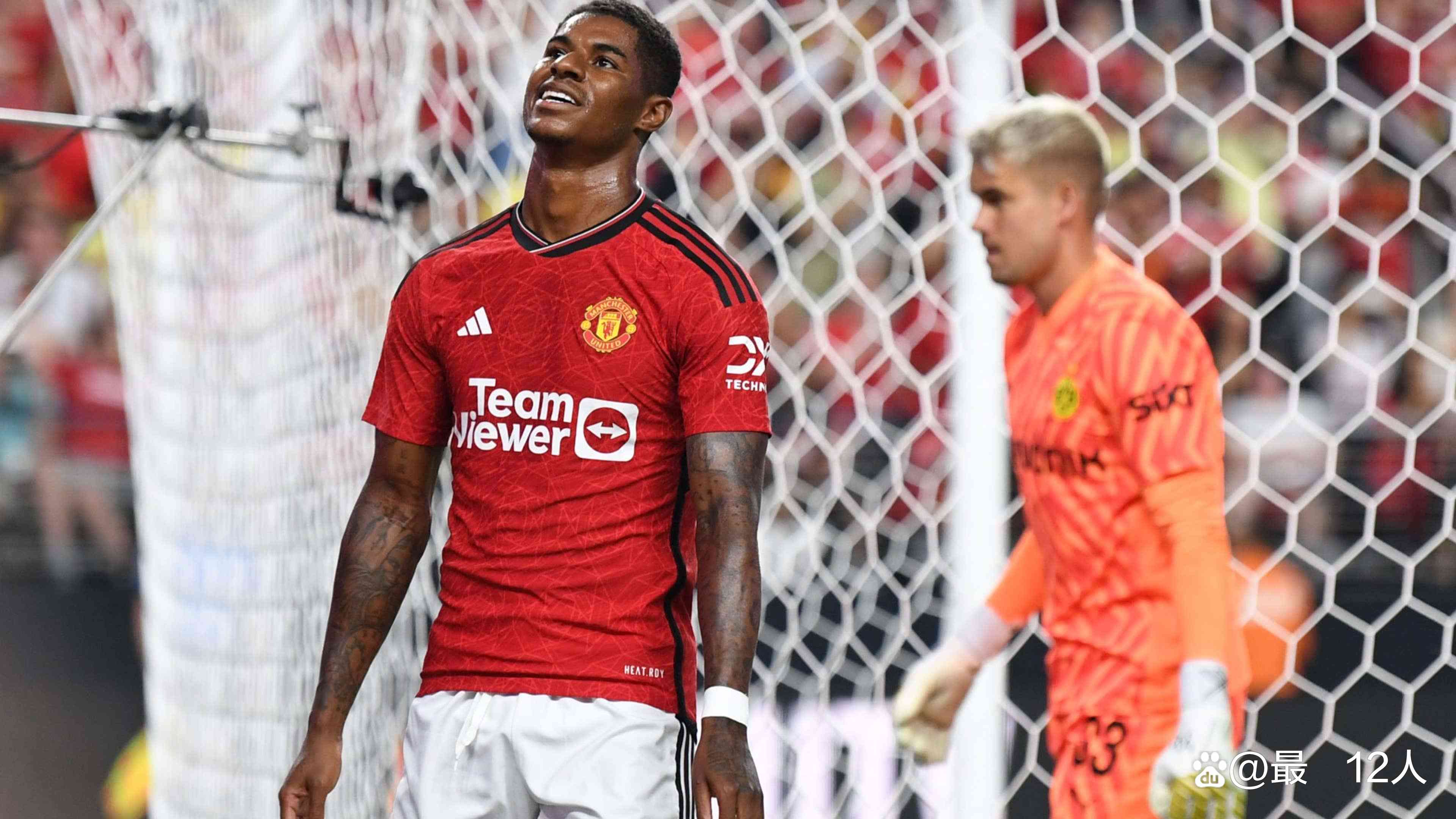 包含曼联险胜多特蒙德，奥亚尔萨瓦尔状态火热的词条