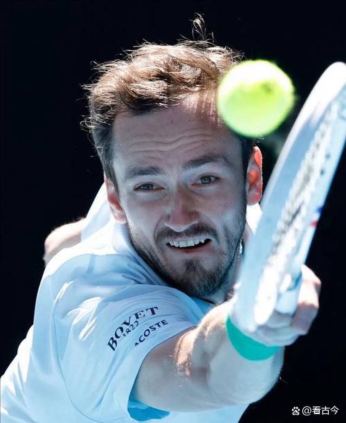 法网轻取澳网，梅德韦杰夫关键制胜