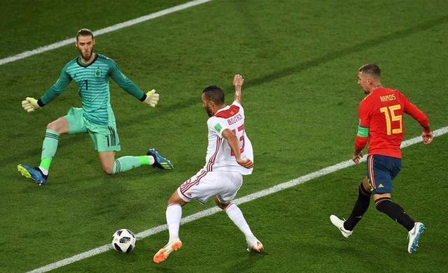 葡萄牙完胜曼联，卡瓦哈尔统治全场