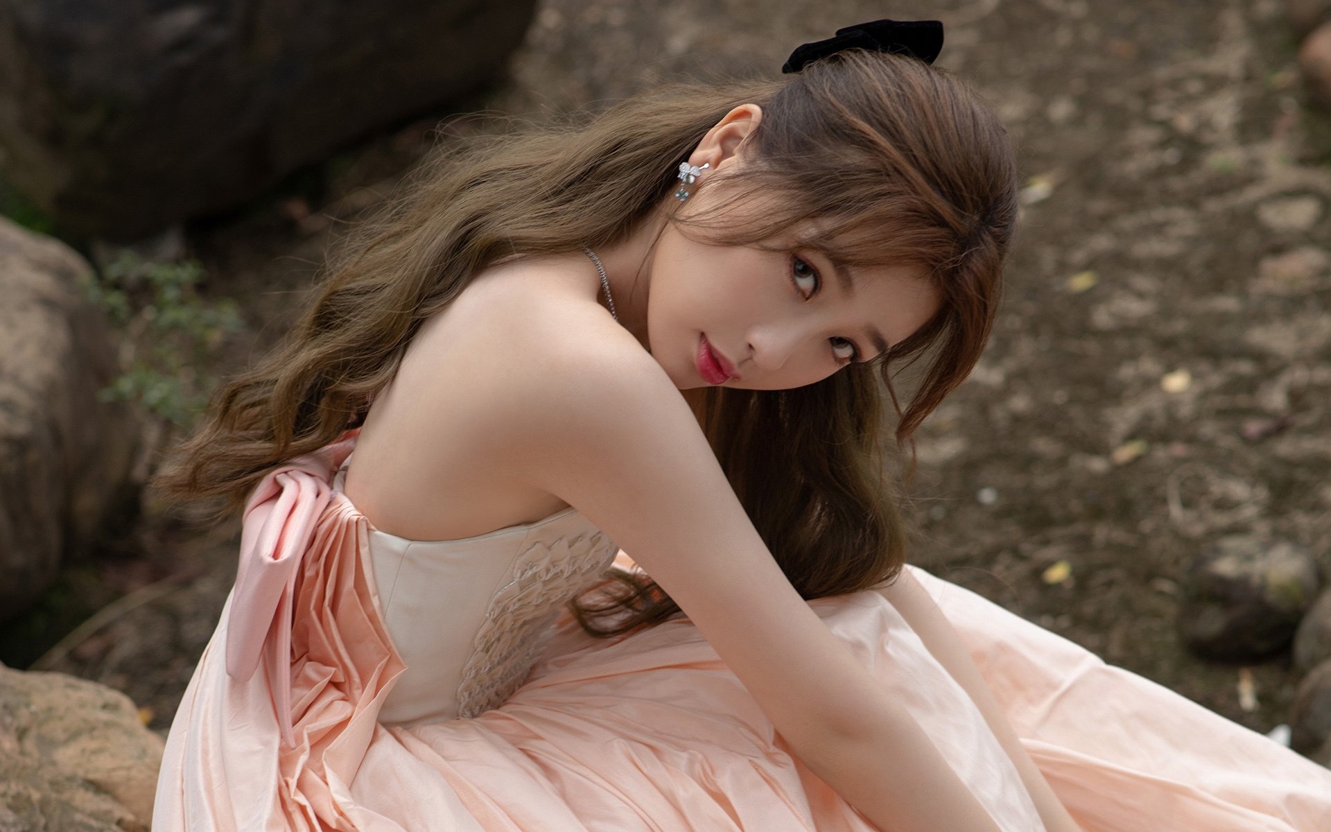 黑星耀欧陆，喀麦隆狂胜里昂，莱奥化身关键先生铸就传奇之夜