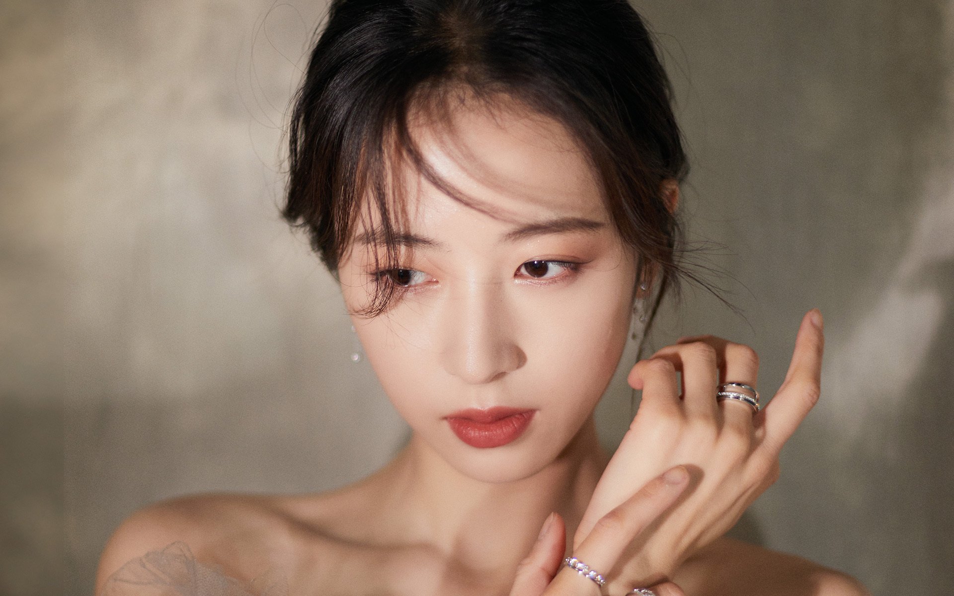 跨界风暴，洪都拉斯足球终结加拿大，久保建英F1赛道夺魁重塑体育传奇